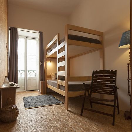 Ponta Delgada Marina Lounge Hostel المظهر الخارجي الصورة