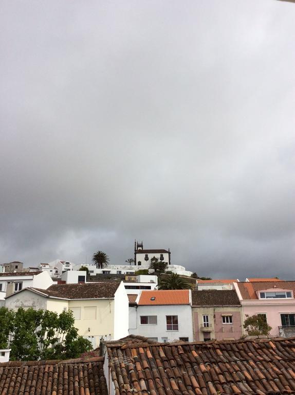 Ponta Delgada Marina Lounge Hostel الغرفة الصورة