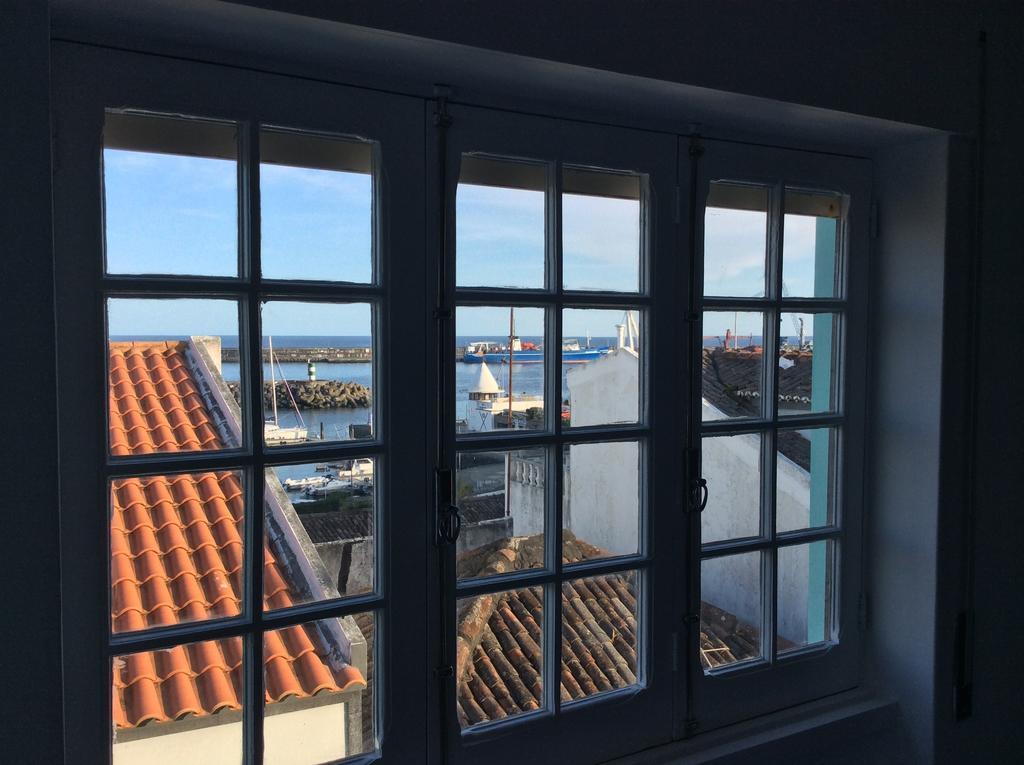 Ponta Delgada Marina Lounge Hostel الغرفة الصورة