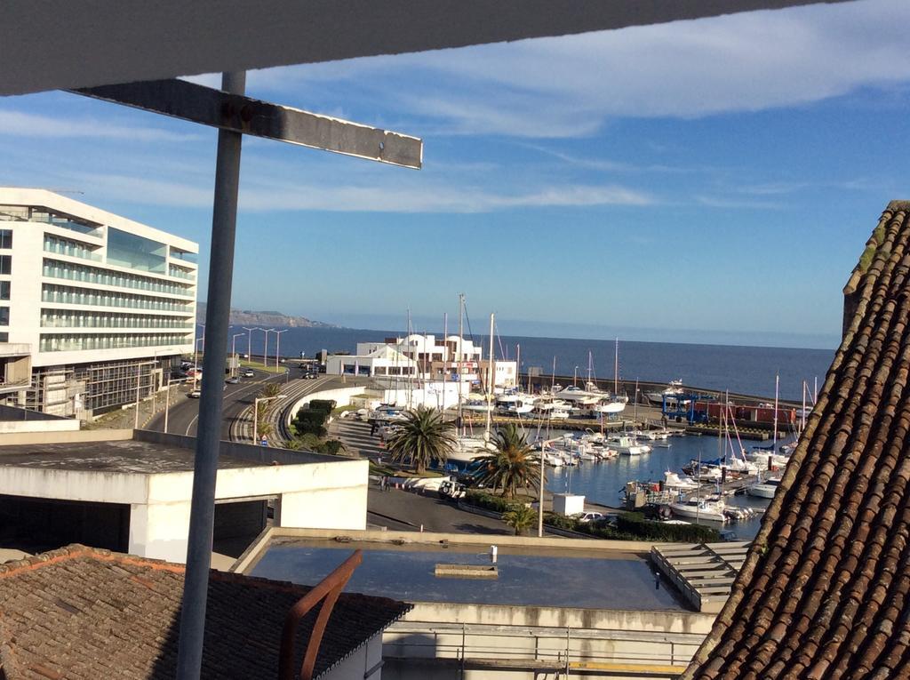 Ponta Delgada Marina Lounge Hostel الغرفة الصورة