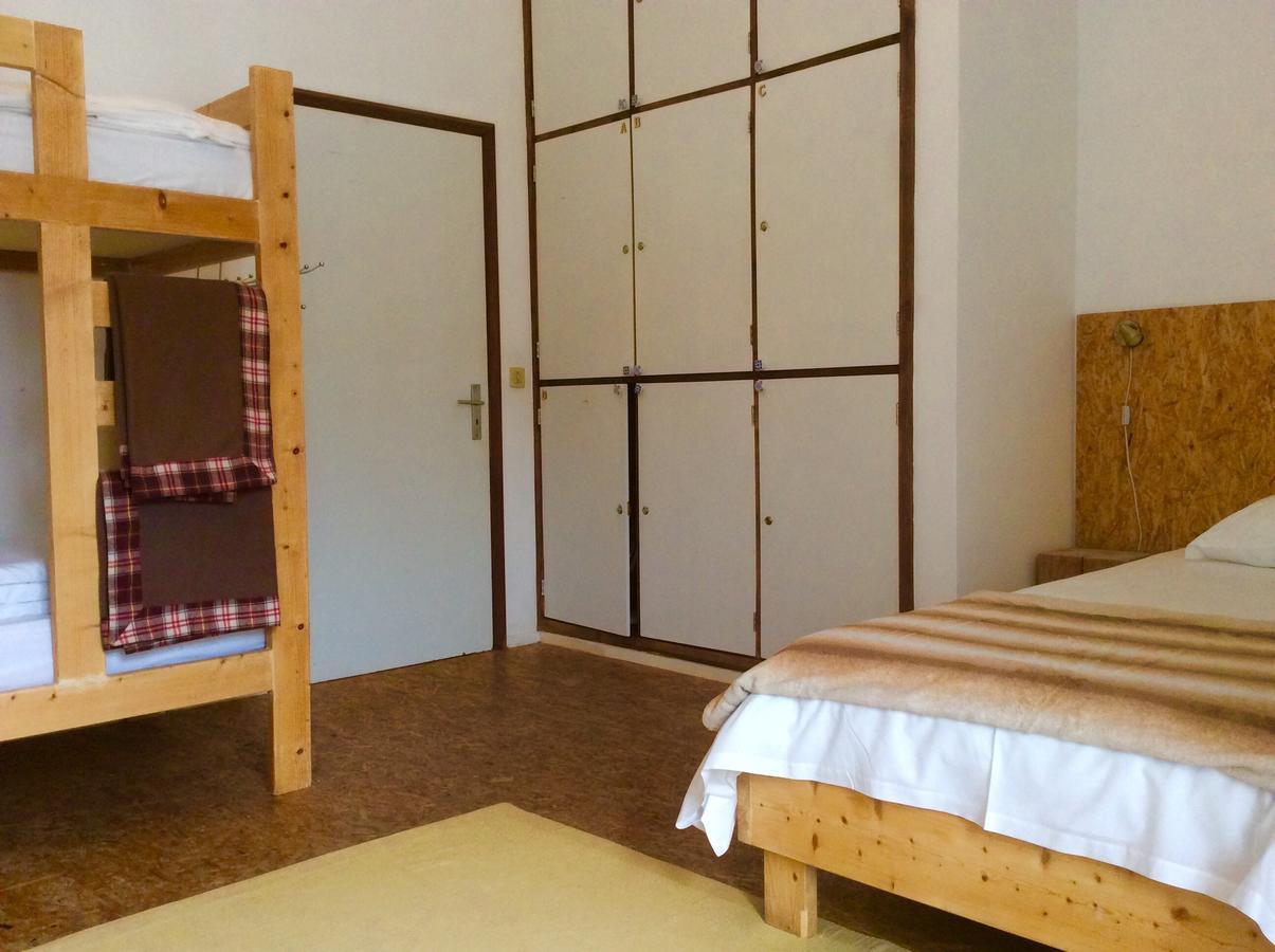 Ponta Delgada Marina Lounge Hostel المظهر الخارجي الصورة