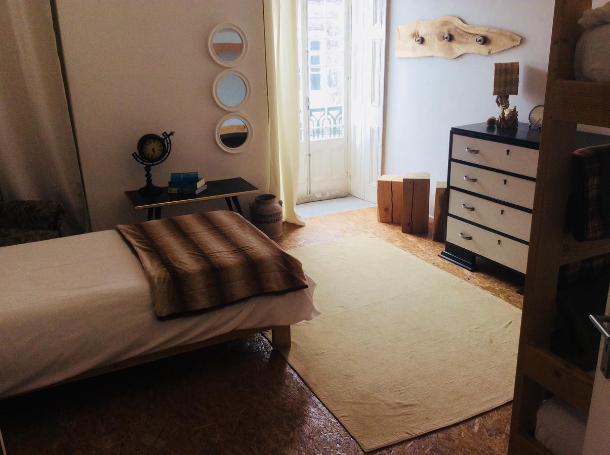 Ponta Delgada Marina Lounge Hostel المظهر الخارجي الصورة