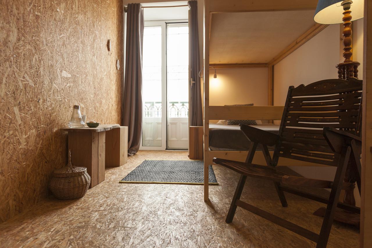 Ponta Delgada Marina Lounge Hostel المظهر الخارجي الصورة